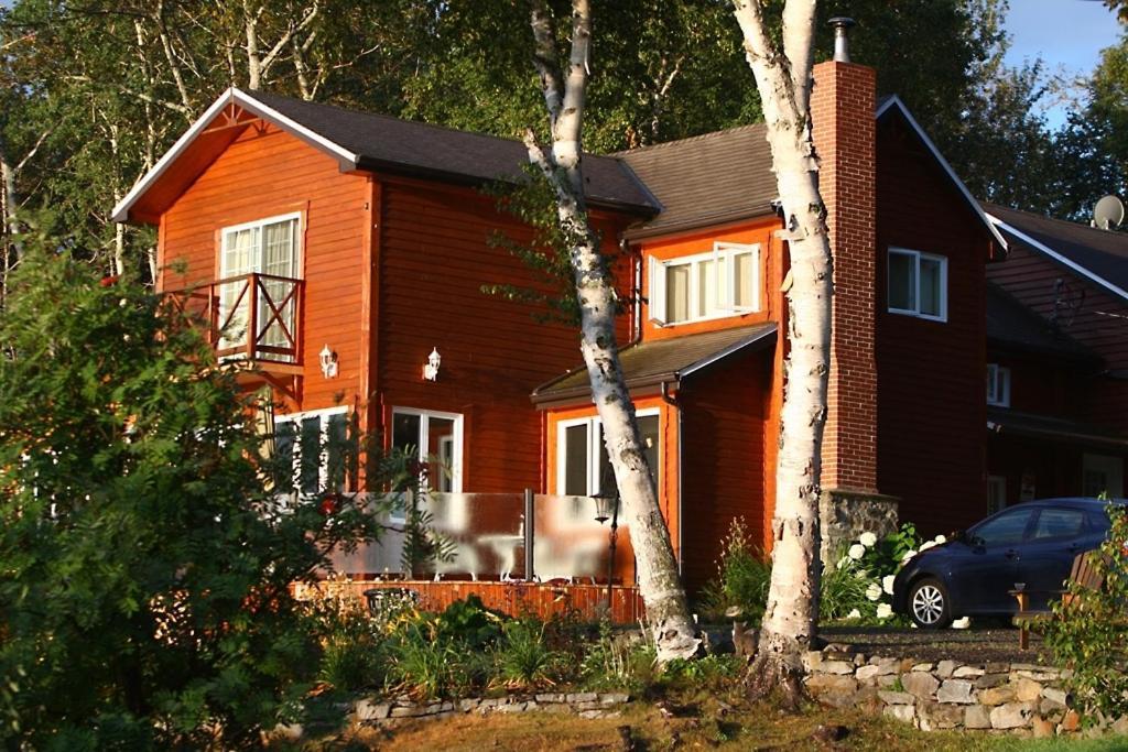 Auberge Des Eaux Vives La Malbaie Exterior photo